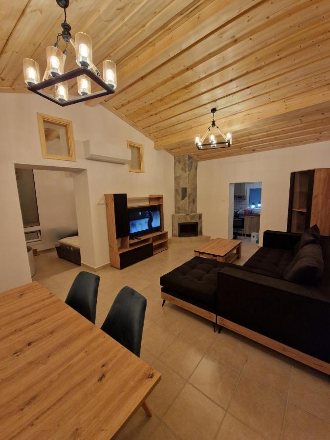 Apartamento Aprosmeno Jacuzzi House 4 Agros Exterior foto